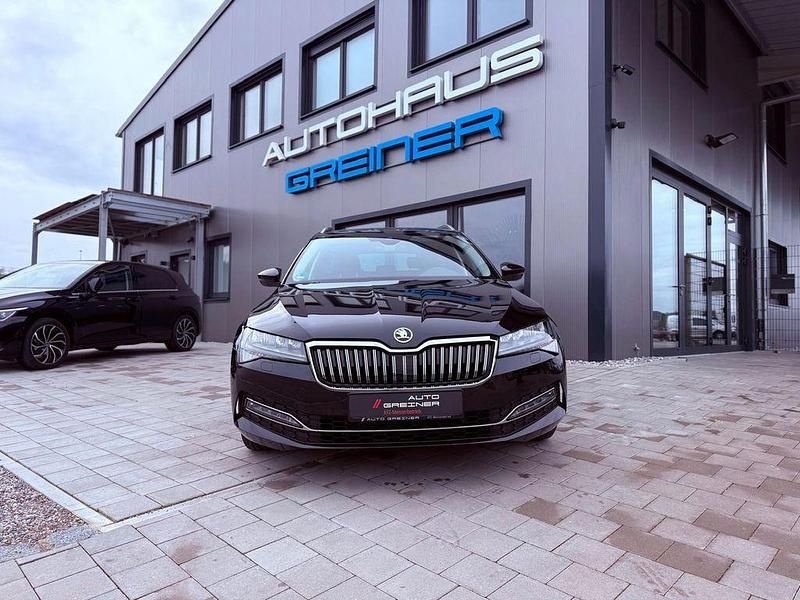 Gebraucht Skoda Superb Style 200 PS (147 kW) 2022 Schwarz Kombi