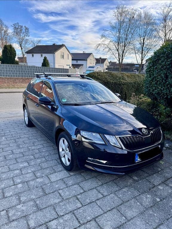 Gebraucht Skoda Octavia 116 PS (85 kW) 2019 Schwarz Kombi