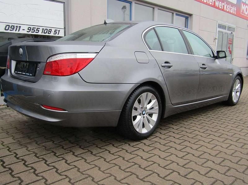 Gebraucht BMW 523 190 PS (139 kW) 2008 Spacegrau metallic Limousine