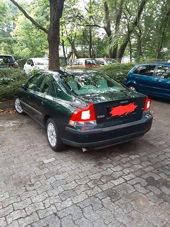Grün Gebraucht 2003 Volvo S60 Limousine | 5.190 € (Fairer Preis) - Bild 1/4