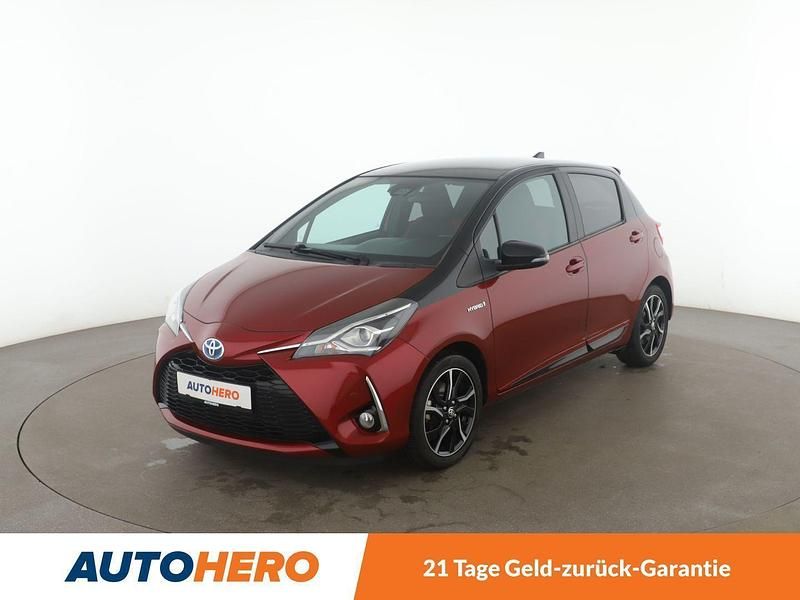 Rot Gebraucht 2018 Toyota Yaris Hybrid Style Kleinwagen | 13.990 € (Etwas zu teuer) - Bild 1/3