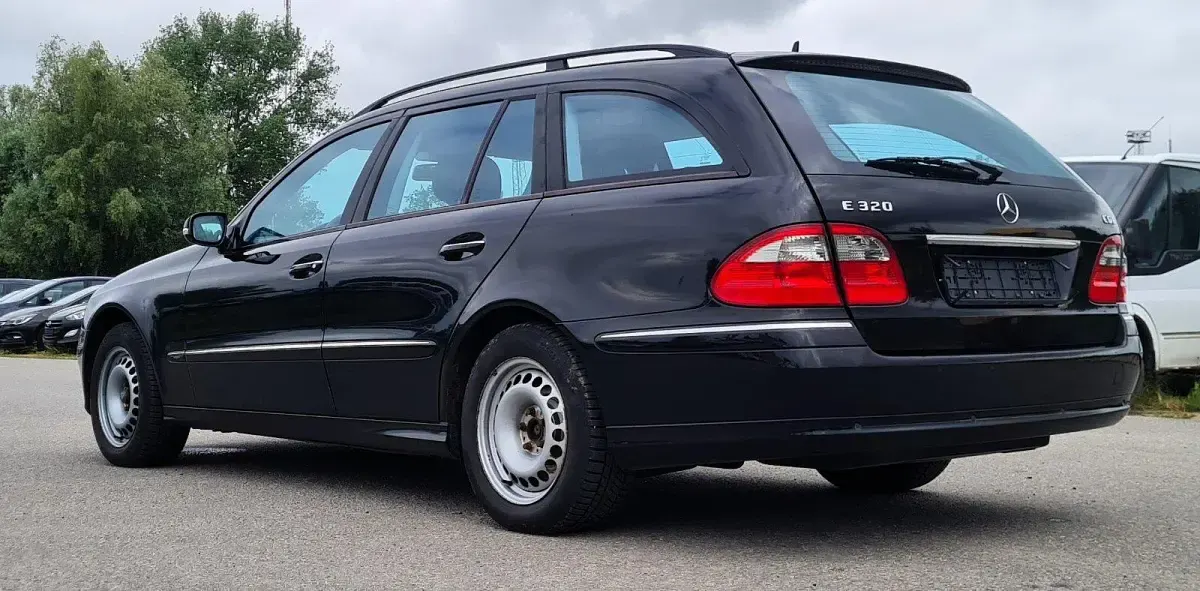 Gebraucht Mercedes E320 224 PS (164 kW) 2007 Schwarz Kombi