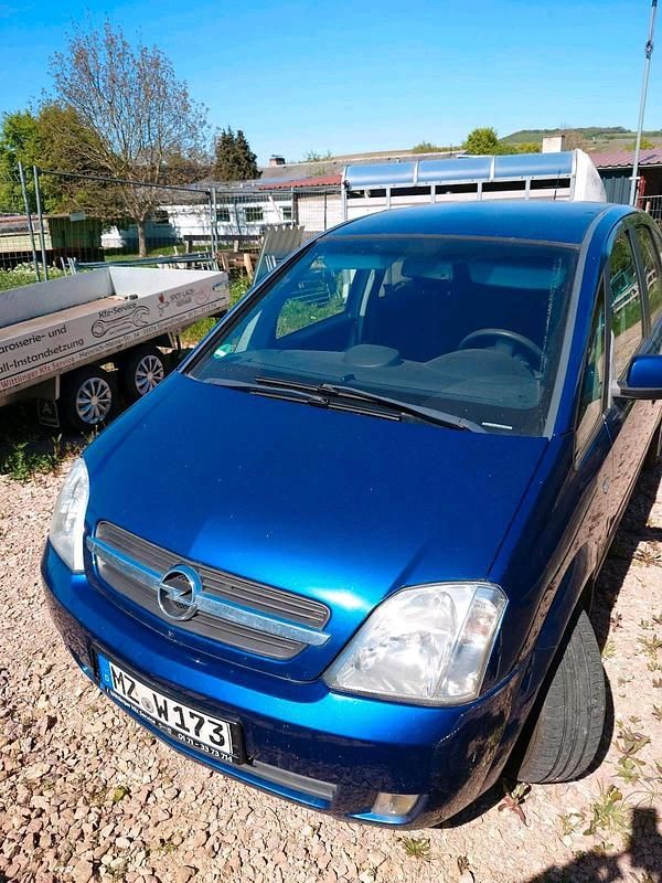 Second-hand Opel Meriva 101 CP (74 kW) 2003 Albastru Monovolum