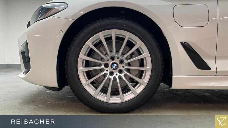 Gebraucht BMW 530e Efficient Dynamics 184 PS (135 kW) 2024 Alpinweiß uni Kombi
