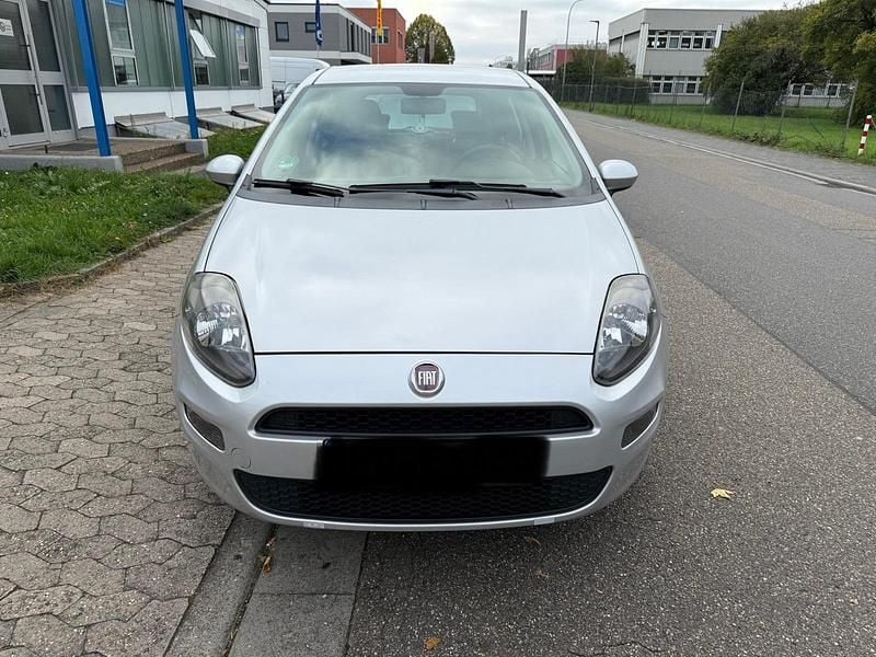 Silber Gebraucht 2013 Fiat Punto Kleinwagen | 4.000 € (Fairer Preis) - Bild 1/4