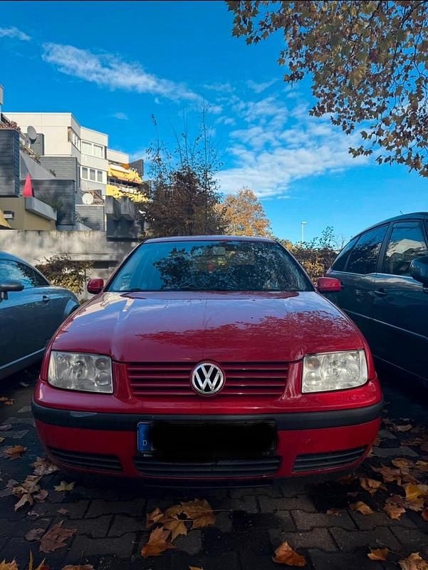 Gebraucht VW Bora 110 PS (80 kW) 2003 Rot Limousine