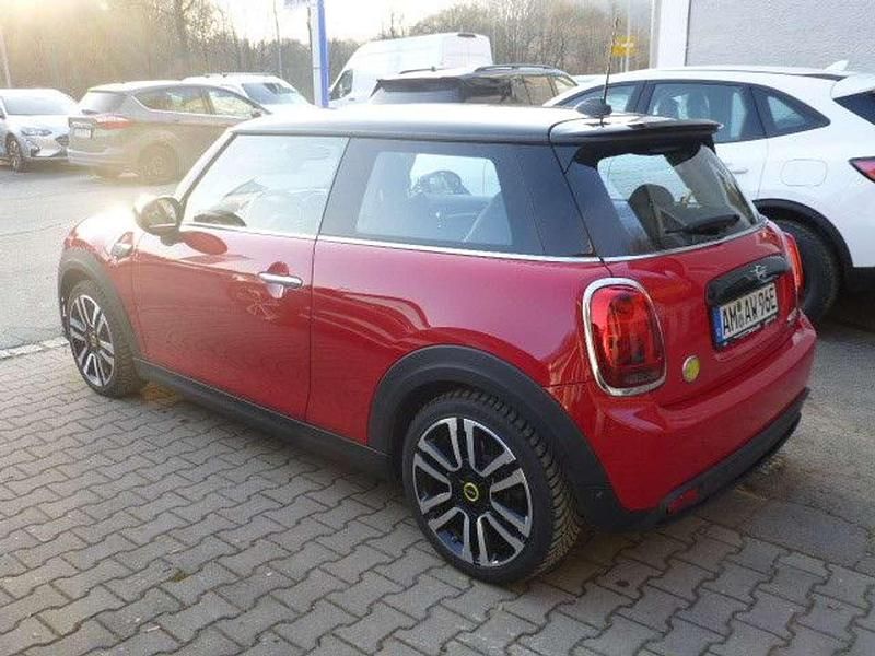 Gebraucht Mini Cooper SE Classic 135 kW (184 PS) 2021 Chili red Kleinwagen