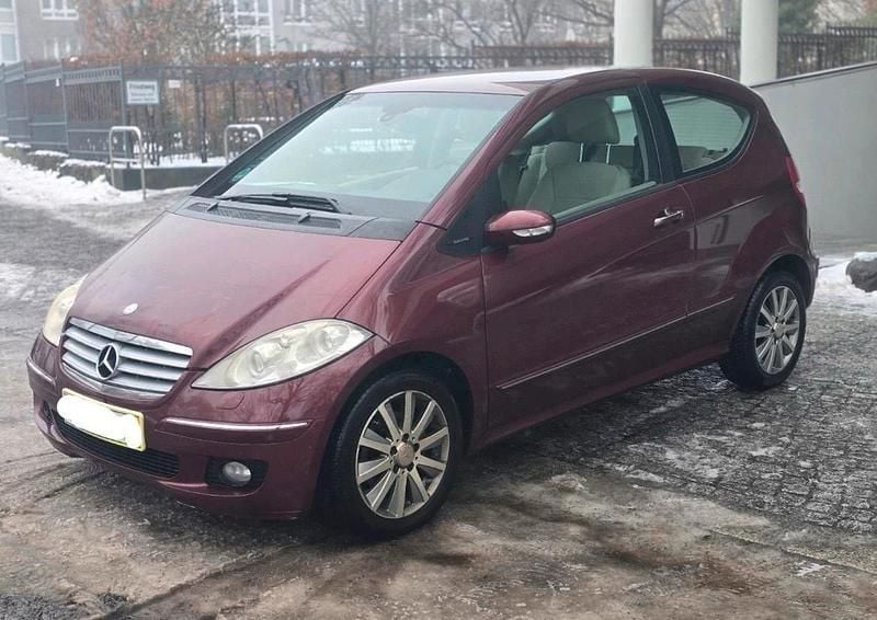 Rot Gebraucht 2007 Mercedes A180 Limousine | 1.690 € (Superpreis) - Bild 1/4