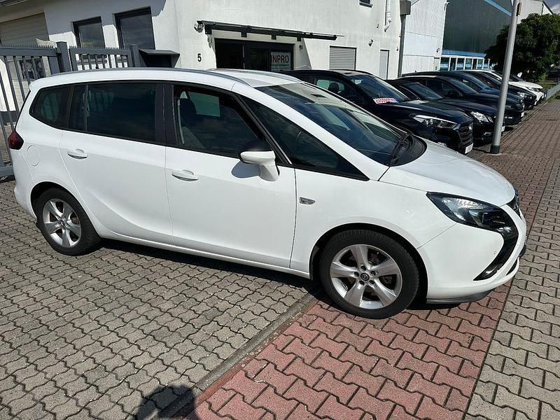 Weiß Gebraucht 2014 Opel Zafira Tourer Style Van / Kleinbus | 7.980 € (Fairer Preis) - Bild 1/4