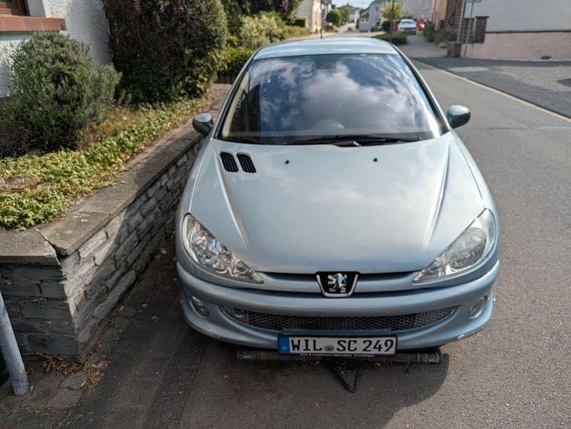 Blau Gebraucht 2005 Peugeot 206 Tendance Limousine | 2.850 € (Teuer) - Bild 1/3