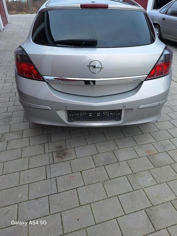 Gebraucht Opel Astra 125 PS (91 kW) 2006 Grau Coupé