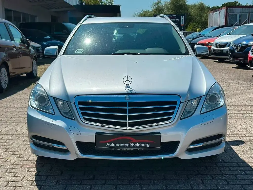 Gebraucht Mercedes E200 136 PS (100 kW) 2011 Silber Kombi