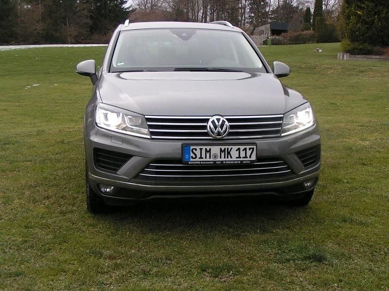 Grau Gebraucht 2015 VW Touareg SUV | 19.300 € (Guter Preis) - Bild 1/4