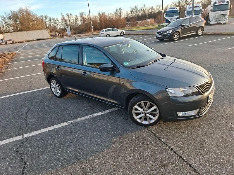 Gebraucht Skoda Rapid Ambition 90 PS (66 kW) 2014 Grün Kleinwagen