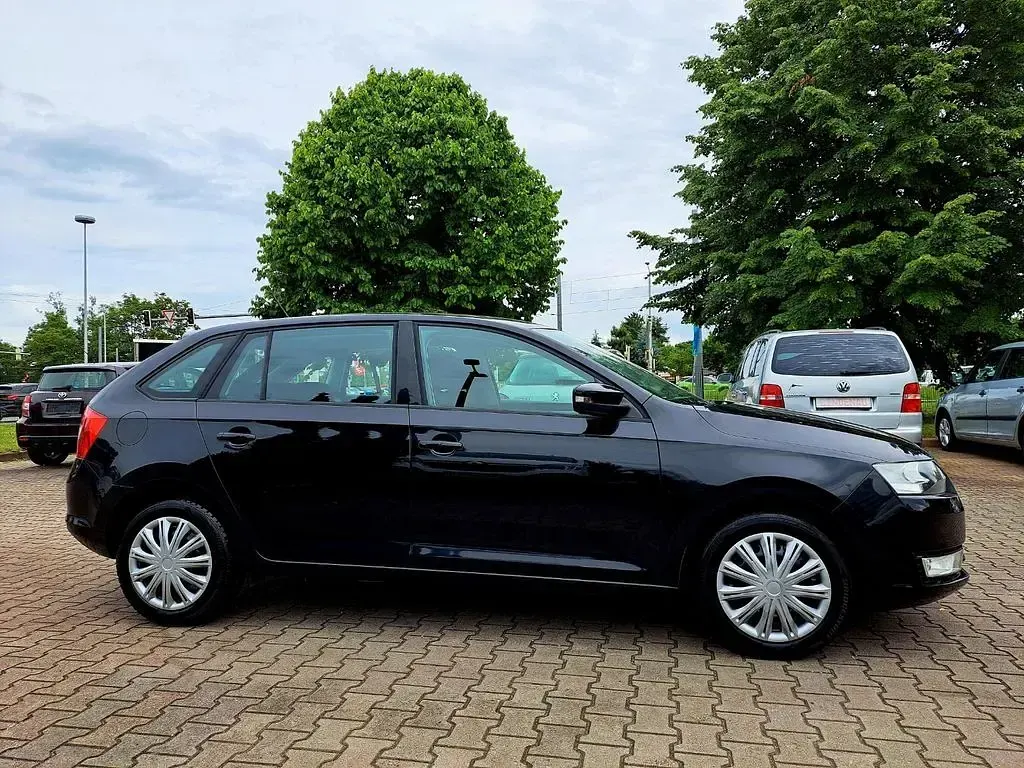 Gebraucht Skoda Rapid 90 PS (66 kW) 2016 Schwarz Kleinwagen