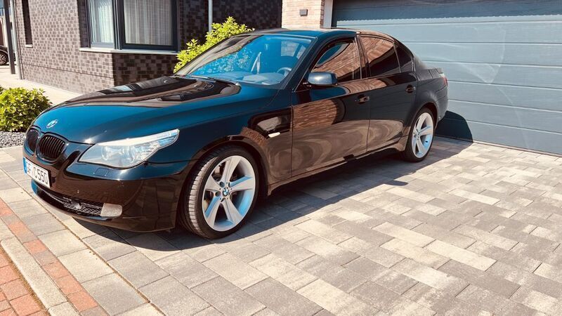 Schwarz Gebraucht 2008 BMW 550 Comfort Edition Limousine | 16.000 € (Fairer Preis) - Bild 1/4
