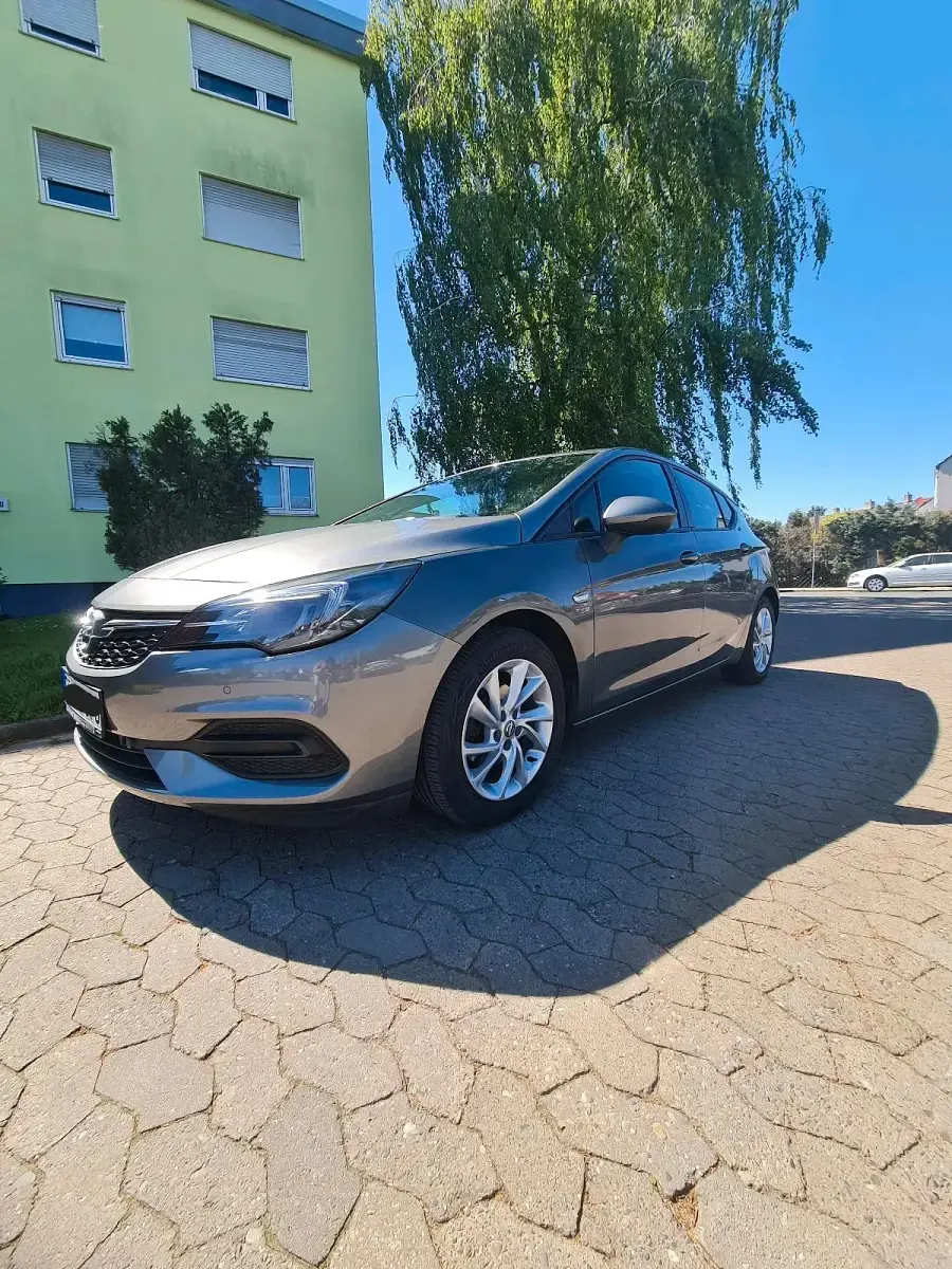 Gebraucht Opel Astra 145 PS (106 kW) 2019 Limousine
