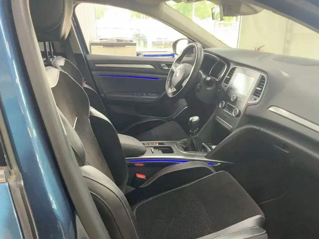 Gebraucht Renault Mégane Intens 101 PS (74 kW) 2016 Blau Limousine