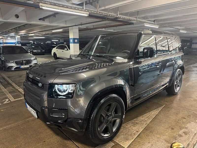 Schwarz Gebraucht 2025 Land Rover Defender Dynamic SUV | 82.000 € (Superpreis) - Bild 1/4