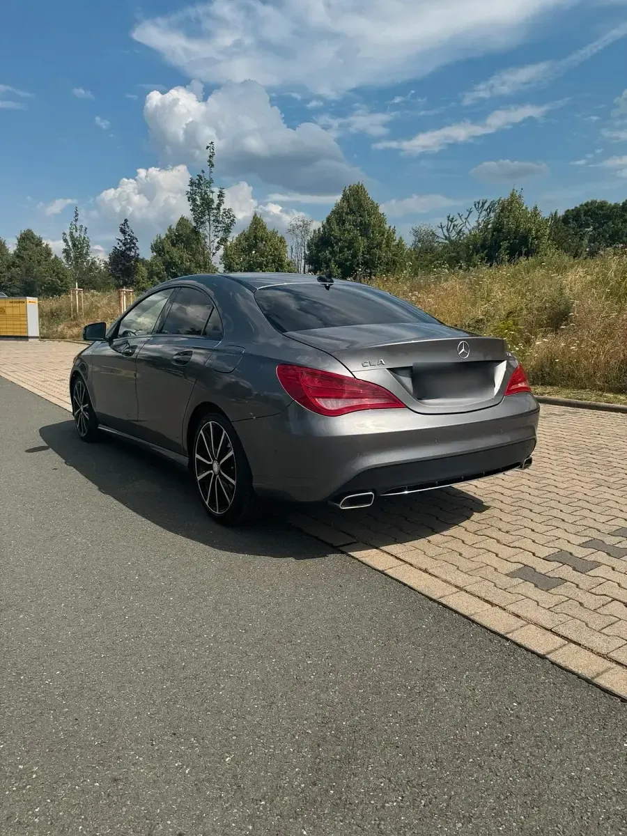 Gebraucht Mercedes CLA220 170 PS (125 kW) 2013 Grau Coupé