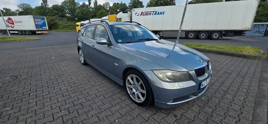 Gebraucht BMW 325 Performance 218 PS (160 kW) 2005 Grau Kombi