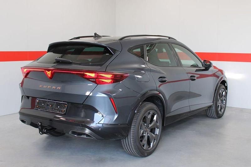 Neu Cupra Formentor 204 PS (150 kW) 2025 Grau SUV