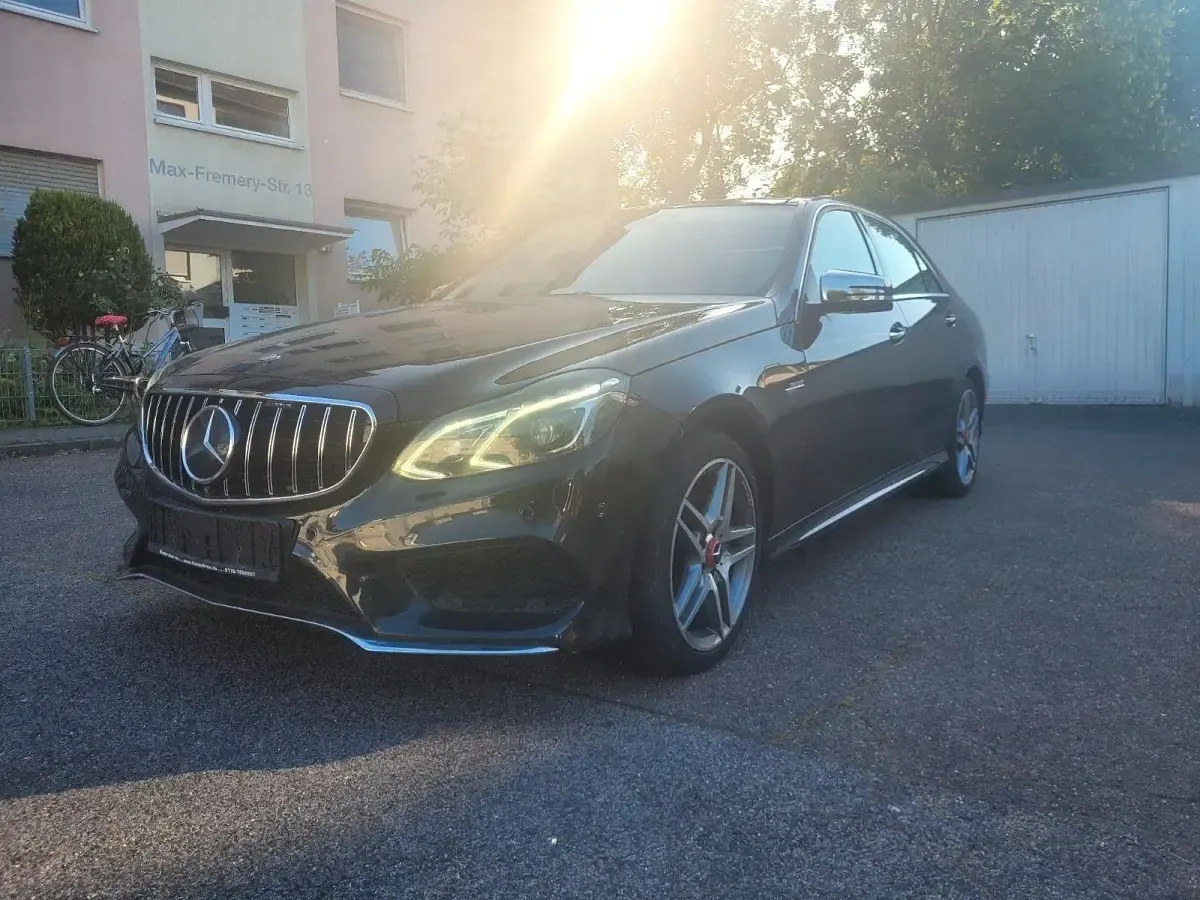 Gebraucht Mercedes E350 Avantgarde 252 PS (185 kW) 2014 Schwarz Limousine