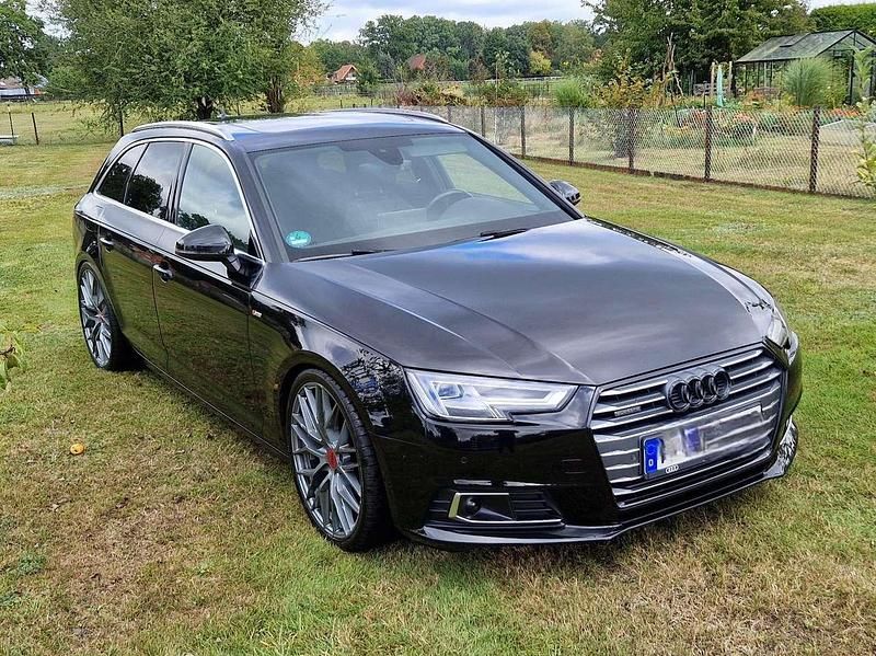 Schwarz Gebraucht 2018 Audi A4 S-Line Kombi | 19.750 € (Fairer Preis) - Bild 1/4