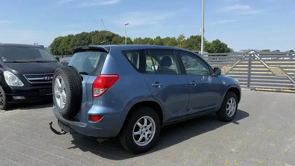 Gebraucht Toyota RAV4 136 PS (100 kW) 2007 Blau SUV