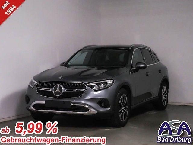 Gebraucht Mercedes GLC220 Avantgarde 197 PS (144 kW) 2023 Selenitgraumetallic SUV
