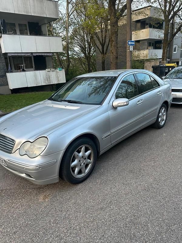 Gebraucht Mercedes C270 170 PS (125 kW) 2002 Silber Limousine