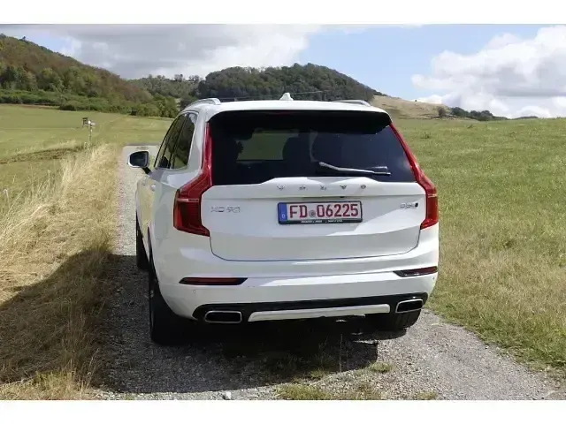 Gebraucht Volvo XC90 Business Edition 235 PS (172 kW) 2017 Weiss SUV