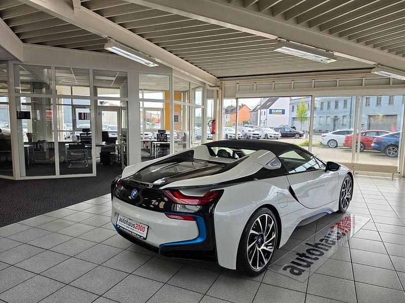 Gebraucht BMW i8 Performance 374 PS (275 kW) 2018 Weiß Cabrio