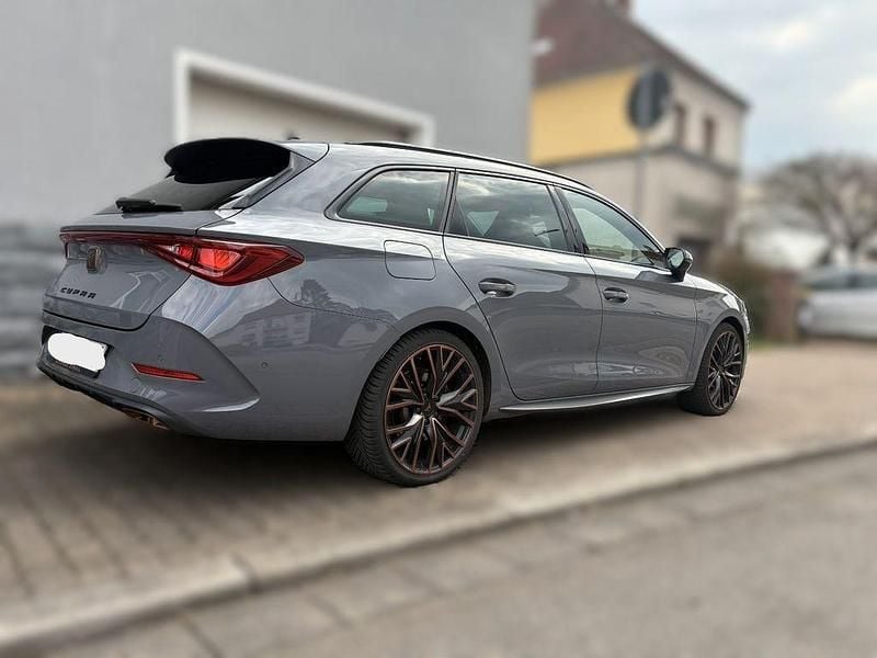 Gebraucht Cupra Leon VZ 245 PS (180 kW) 2022 Grau Limousine