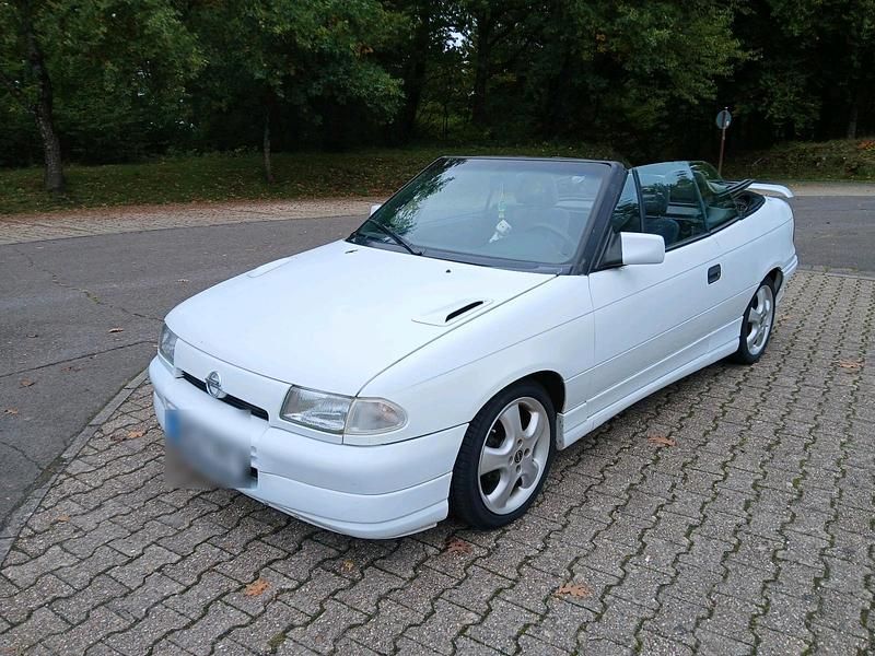 Gebraucht Opel Astra Cabriolet 75 PS (55 kW) 1994 Weiß Cabrio