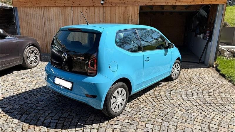 Usata VW up! 65 CV (47 kW) 2020 Blu Utilitaria
