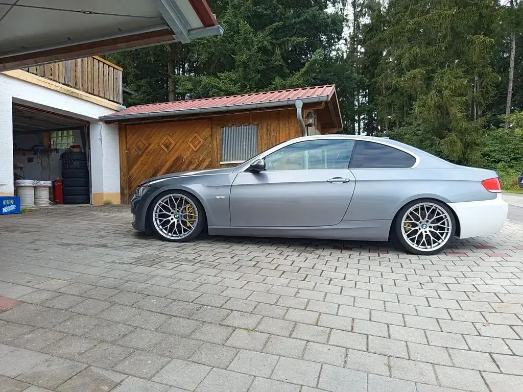 Gebraucht BMW 335 Performance 306 PS (225 kW) 2007 Grau Coupé