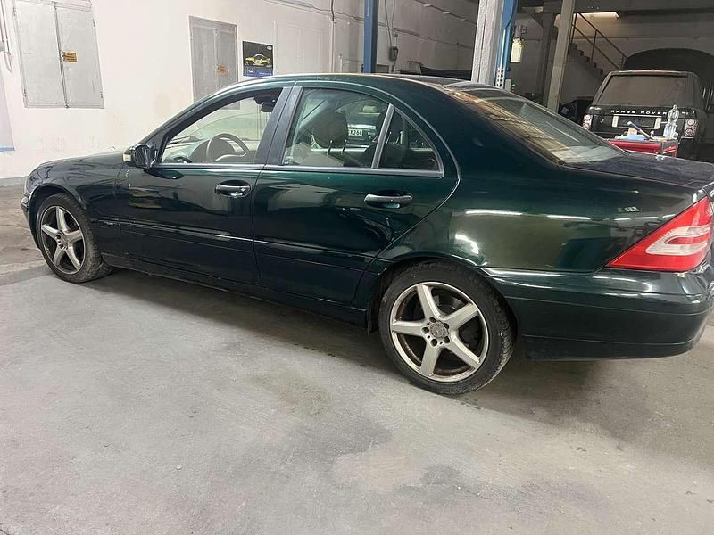 Gebraucht Mercedes C320 Classic 218 PS (160 kW) 2003 Grün Limousine