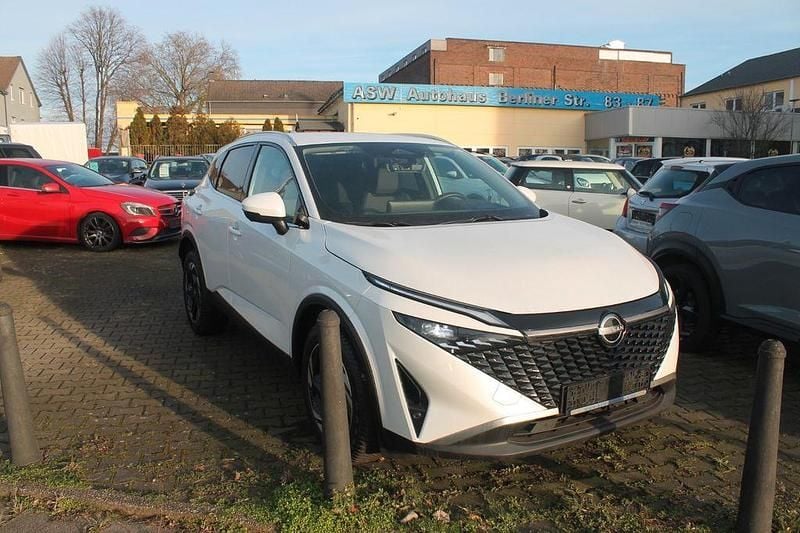 Weiß Gebraucht 2025 Nissan Qashqai N-Connecta SUV | 29.999 € (Fairer Preis) - Bild 1/4