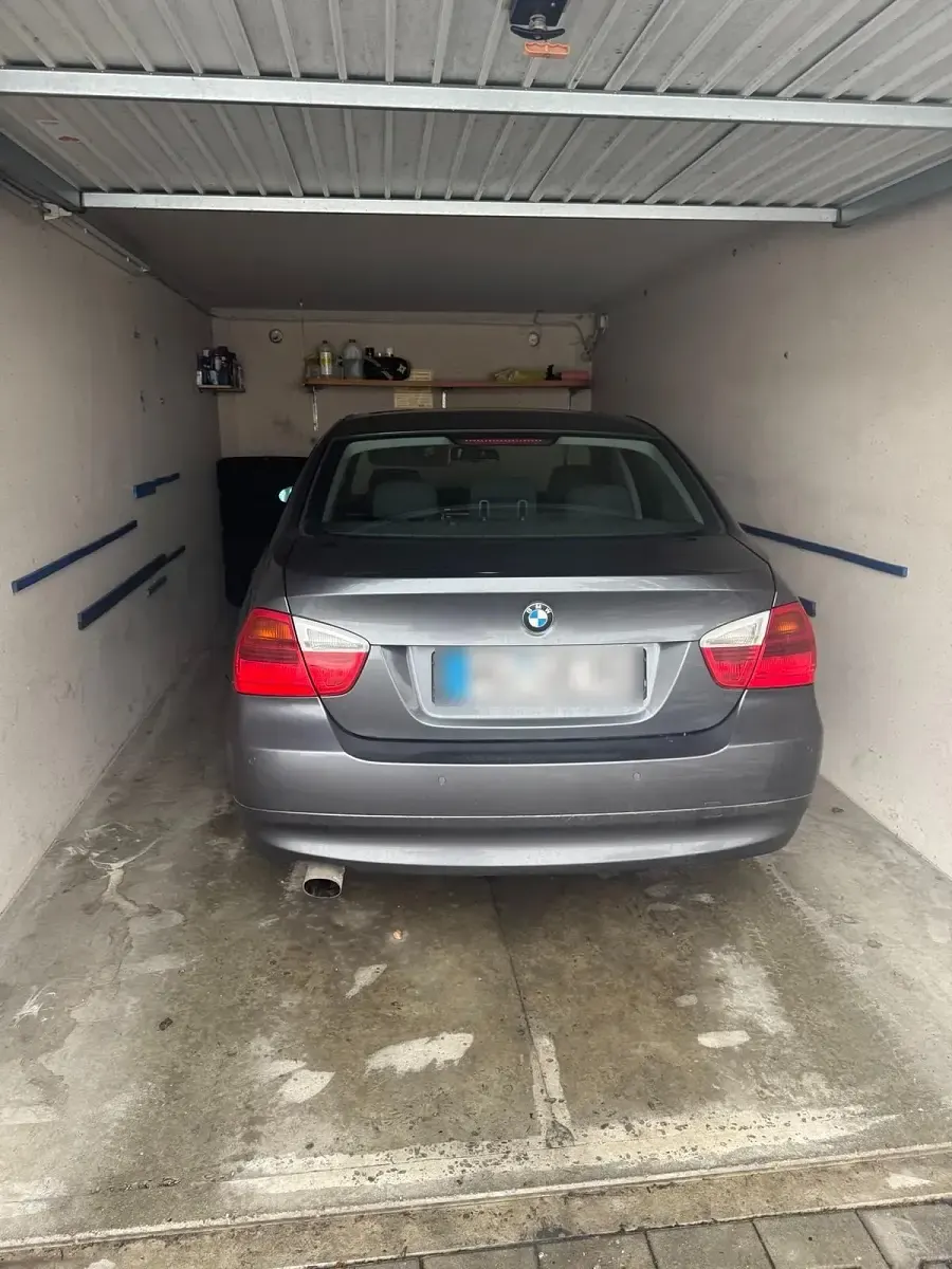 Gebraucht BMW 318 129 PS (94 kW) 2006 Grau Limousine
