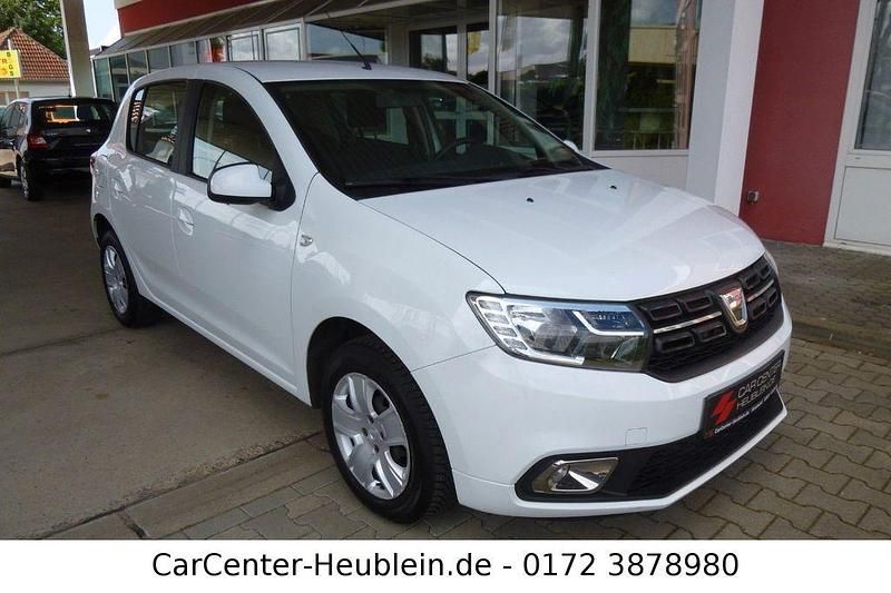 Weiß Gebraucht 2018 Dacia Sandero Lauréate Kleinwagen | 7.790 € (Etwas zu teuer) - Bild 1/4