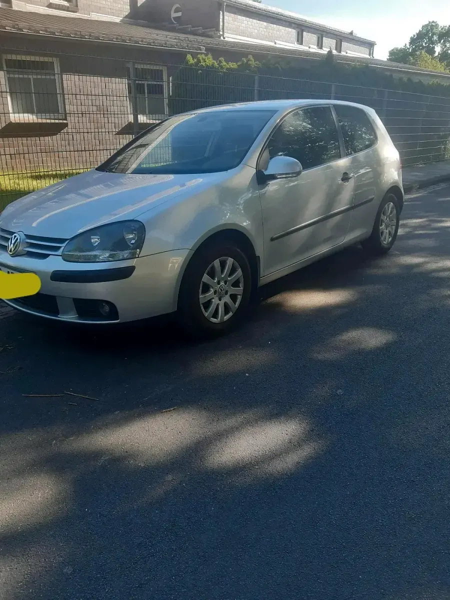 Gebraucht VW Golf V 115 PS (84 kW) 2003 Silber Kleinwagen