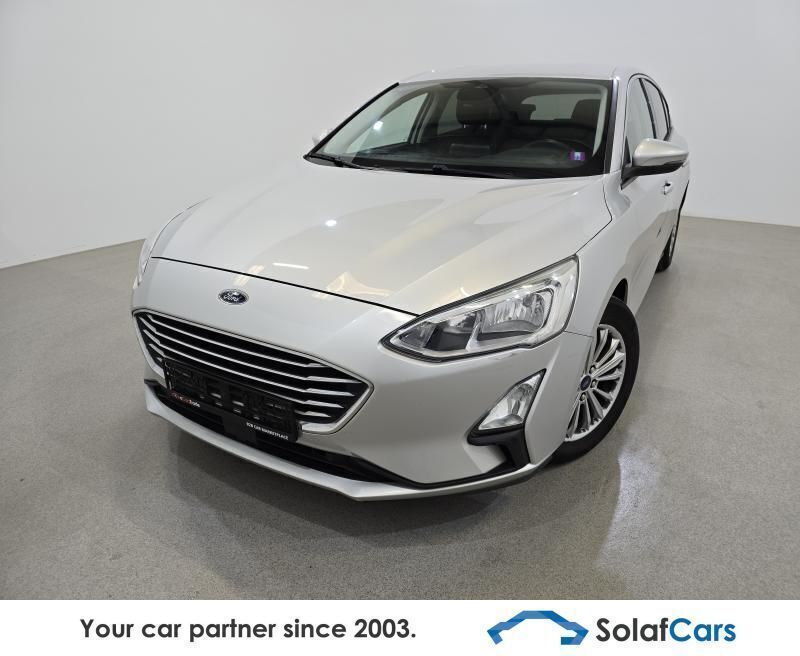 Silber Gebraucht 2020 Ford Focus Sport Limousine | 7.502 € (Superpreis) - Bild 1/4