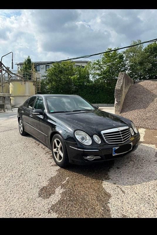 Schwarz Gebraucht 2007 Mercedes E280 Limousine | 5.000 € (Superpreis) - Bild 1/4