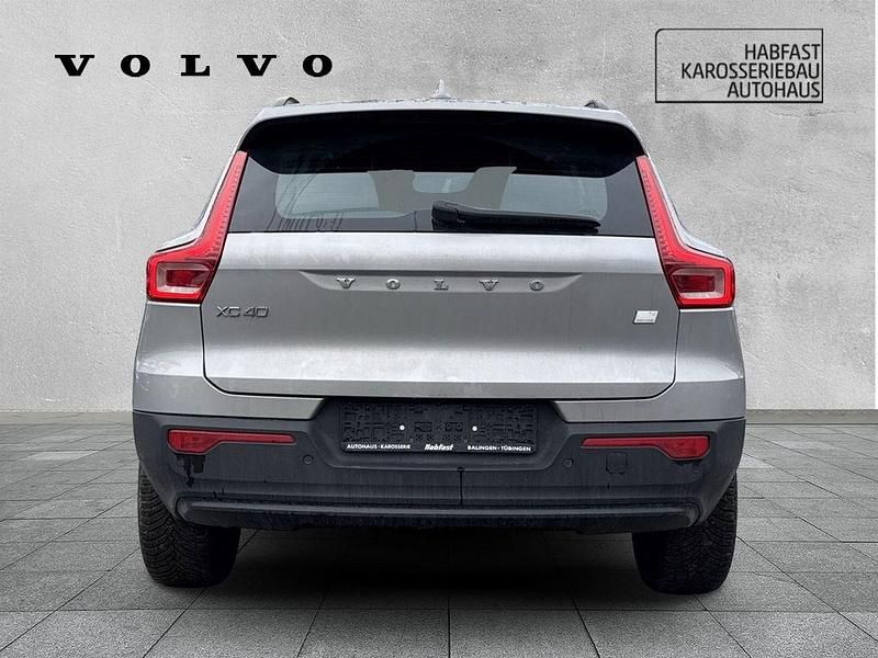 Gebraucht Volvo XC40 Plus 211 PS (155 kW) 2022 Silver dawn / metallic SUV