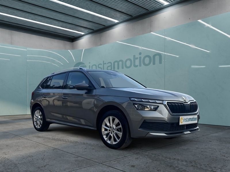 Grau Gebraucht 2024 Skoda Kamiq Ambition SUV | 24.727 € (Fairer Preis) - Bild 1/4