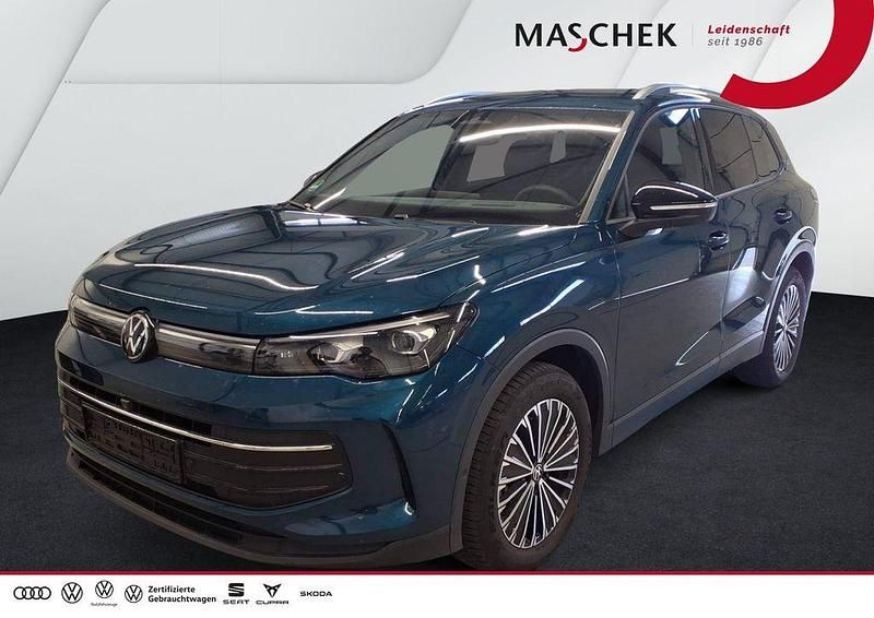 Nightshade blue metallic Gebraucht 2025 VW Tiguan Goal SUV | 36.440 € (Superpreis) - Bild 1/4