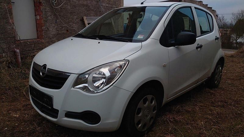 Weiß Gebraucht 2011 Opel Agila Kleinwagen | 1.400 € (Guter Preis) - Bild 1/4