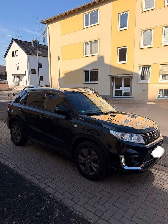 Gebraucht Suzuki Vitara Comfort 140 PS (102 kW) 2019 Schwarz SUV
