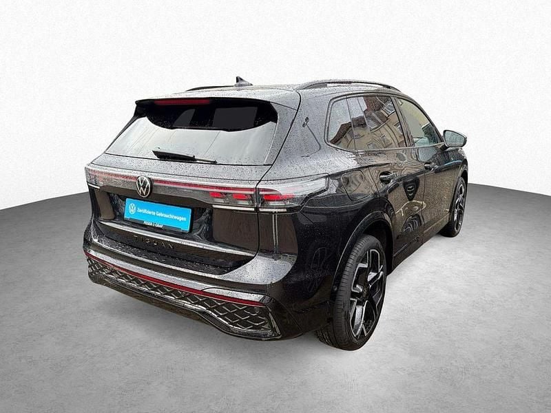 Gebraucht VW Tiguan R-line 150 PS (110 kW) 2025 Deep black perleffekt SUV